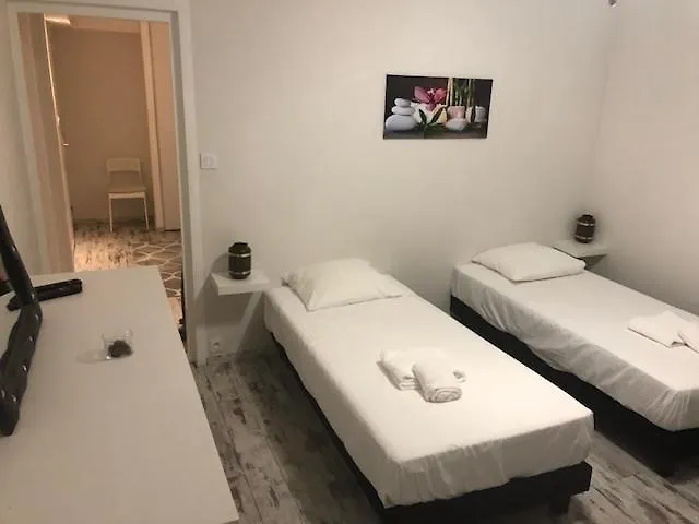 **  Hotel Le Castelet Saintes-Maries-de-la-Mer Francia