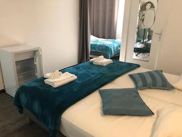 **  Le Castelet Hotel Saintes-Maries-de-la-Mer France